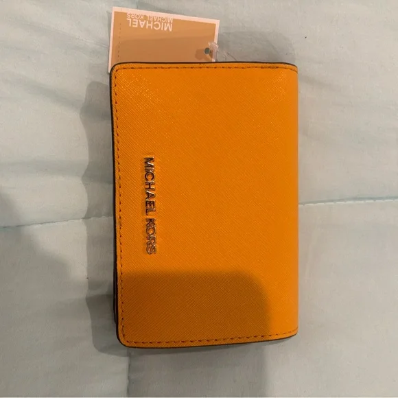 Michael Michael Kors Medium Crossgrain Leather Wallet - Picture 1 of 6